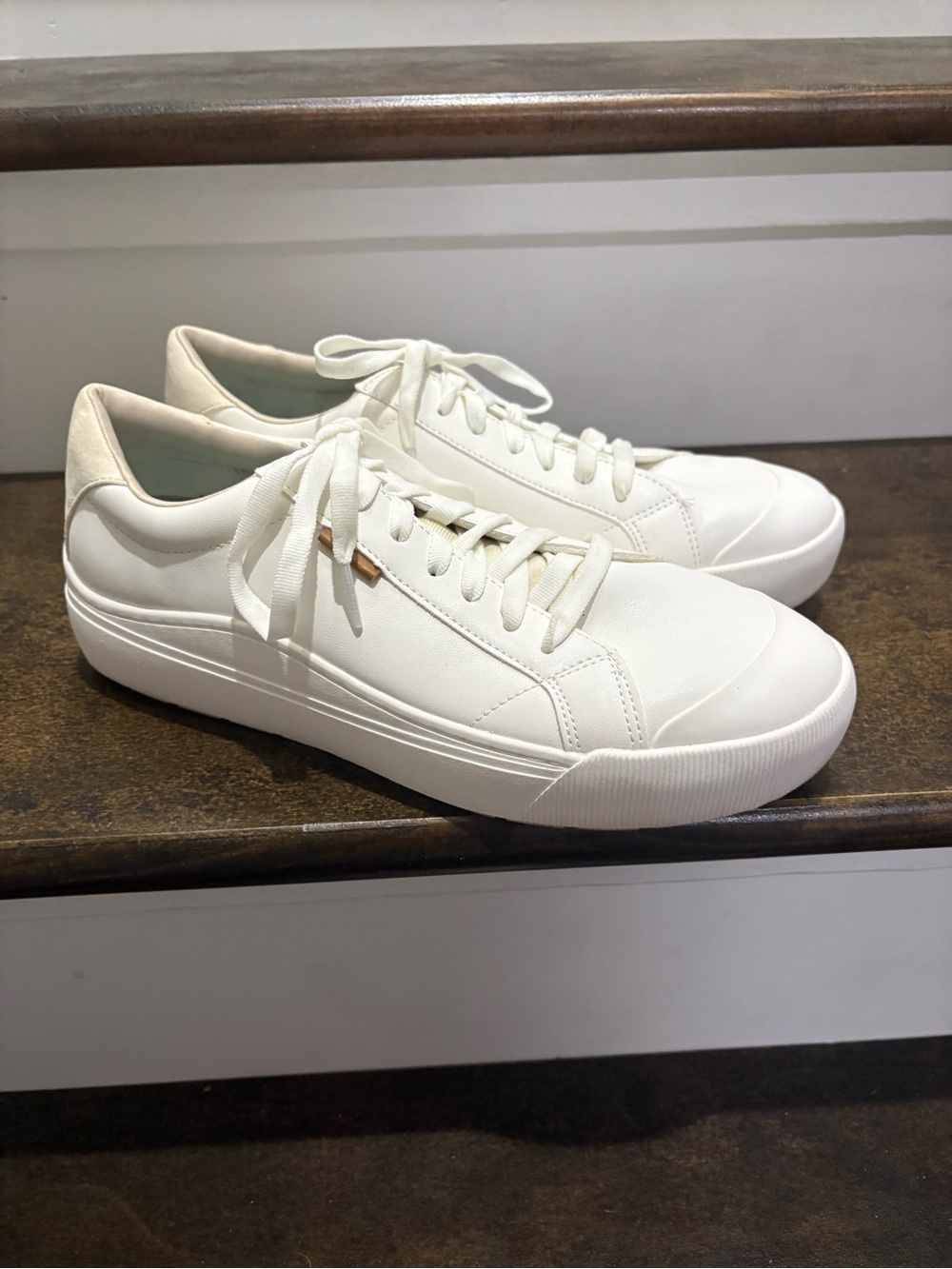 Dr. Scholl's Women's White Low-Profile Lace-Up Sneakers
